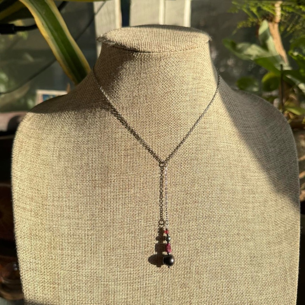 Garnet & Pearl lariat y necklace